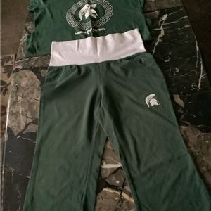 Nike womens spartan green tee shirt and yoga pants size XL/L